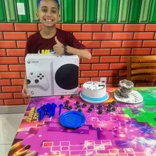 Cliente retirando o produto na loja Games Express SP