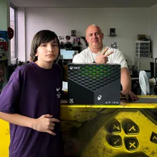 Cliente retirando o produto na loja Games Express SP